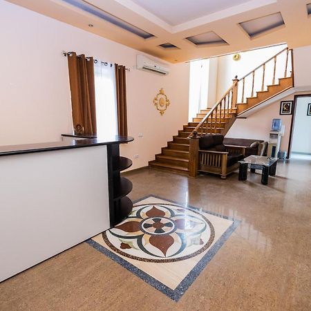 Yan Hotel Γιερεβάν Εξωτερικό φωτογραφία