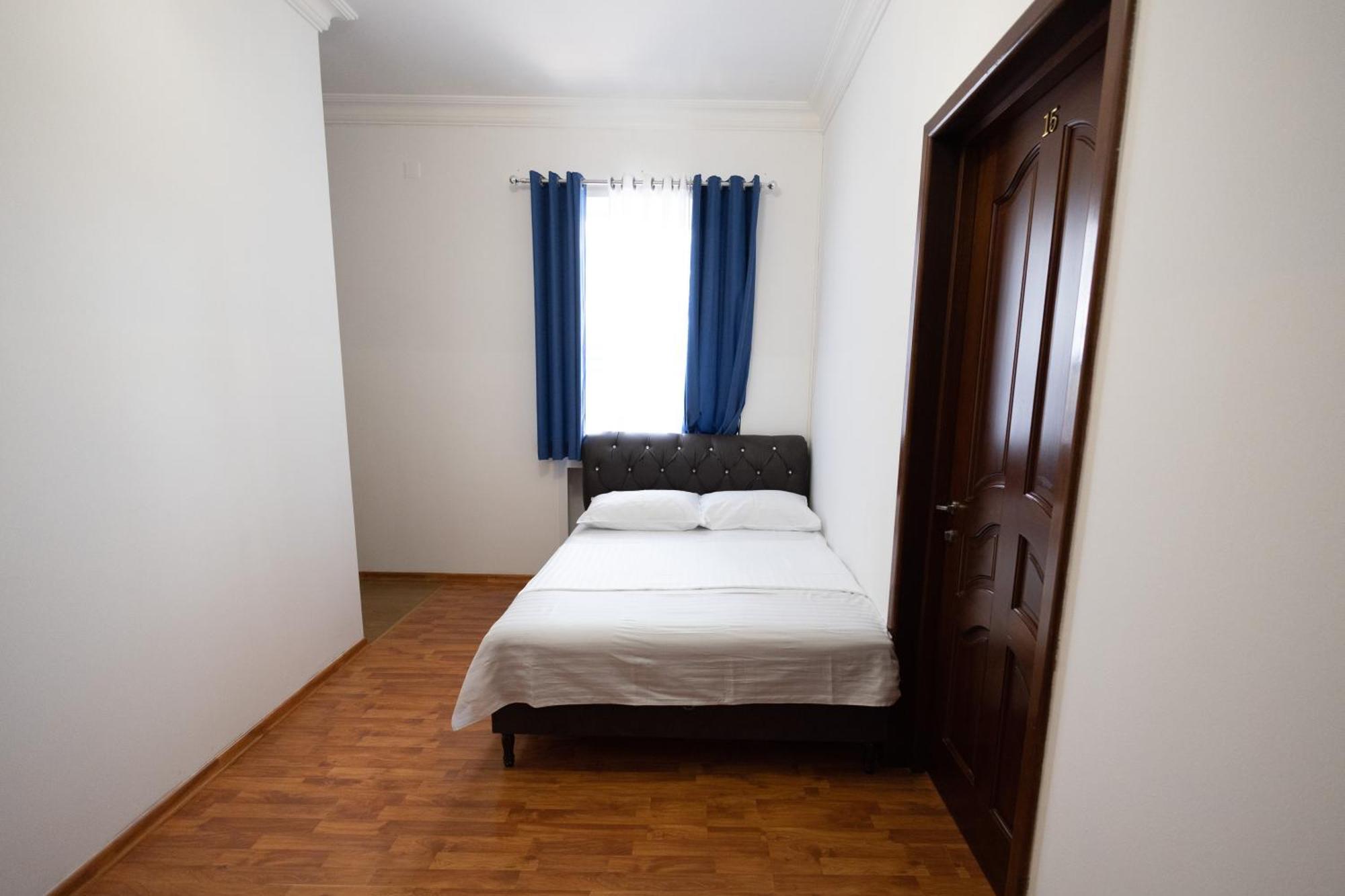 Yan Hotel Γιερεβάν Εξωτερικό φωτογραφία