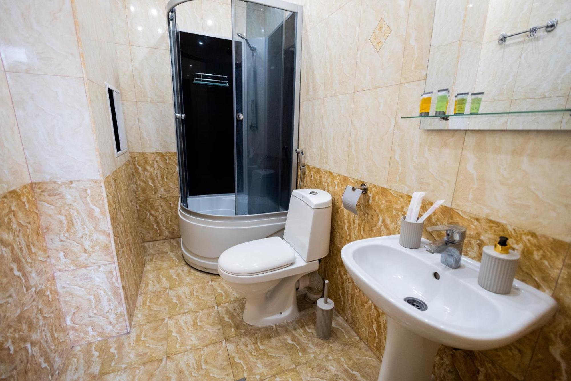 Yan Hotel Γιερεβάν Εξωτερικό φωτογραφία